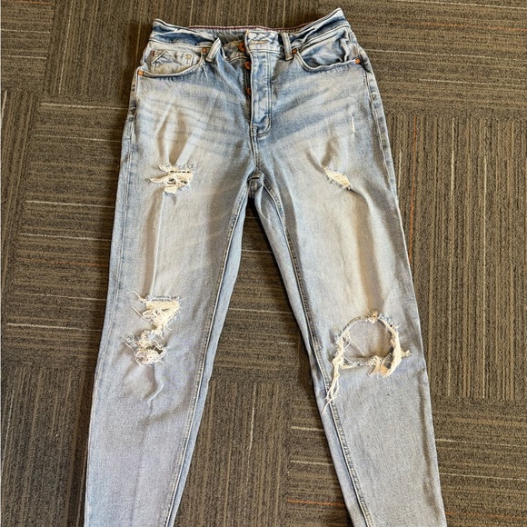 Women’s jeans. Ripped straight leg. - Picture 3 of 3